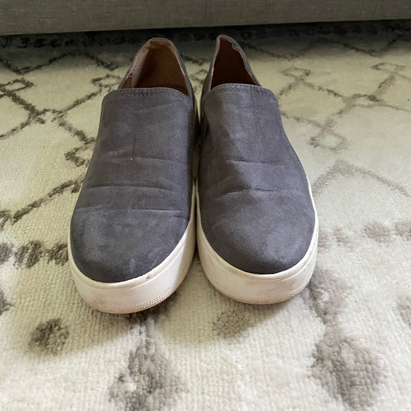 Steve Madden slip on shoes- Charcoal gray - Picture 1 of 4